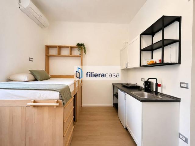 Appartamento in vendita a Municipio 6, Milano