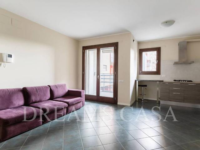 Appartamento in vendita a Municipio 9, Milano