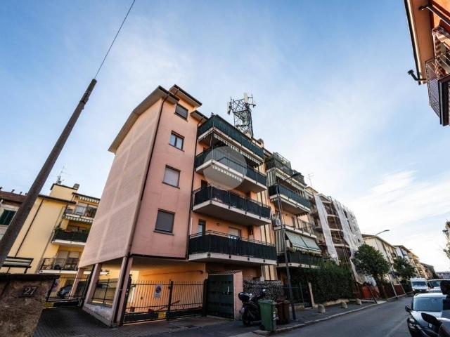 Appartamento in vendita a Municipio 4, Milano