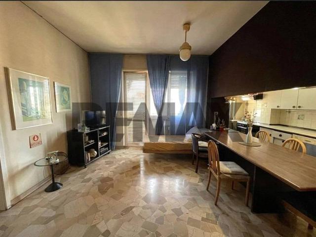 Appartamento in vendita a Municipio 9, Milano