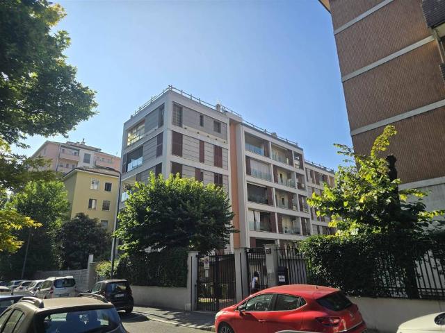Appartamento in vendita a Municipio 4, Milano