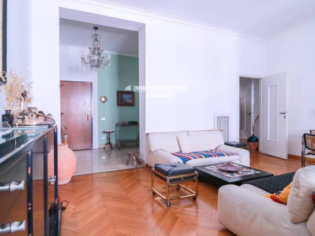 Appartamento in vendita a Municipio 1, Milano