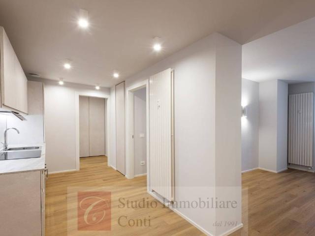 Appartamento in vendita a Municipio 8 di Milano, Milano