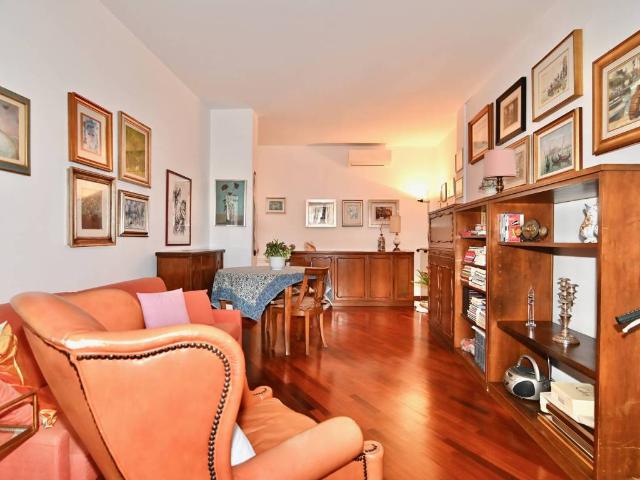 Appartamento in vendita a Municipio 8 di Milano, Milano