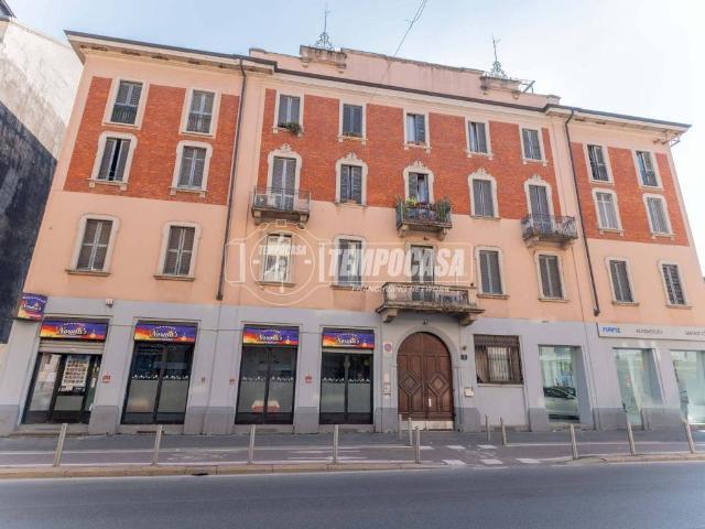 Appartamento in vendita a Municipio 9, Milano
