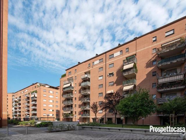 Appartamento in vendita a Lorenteggio, Milano