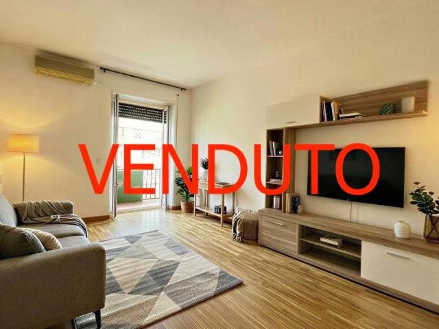 Appartamento in vendita a Municipio 4, Milano