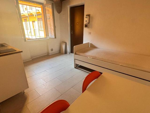 Appartamento in vendita a Municipio 7, Milano