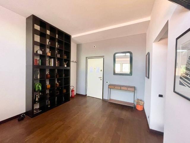 Appartamento in vendita a Municipio 8 di Milano, Milano