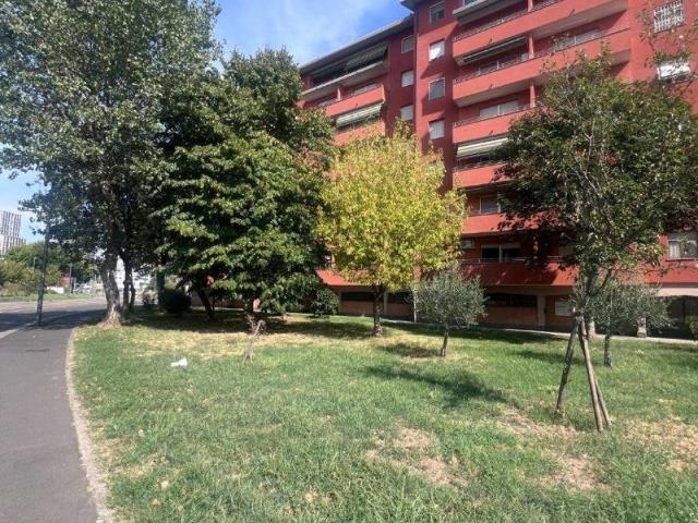 Appartamento in vendita a Municipio 8 di Milano, Milano