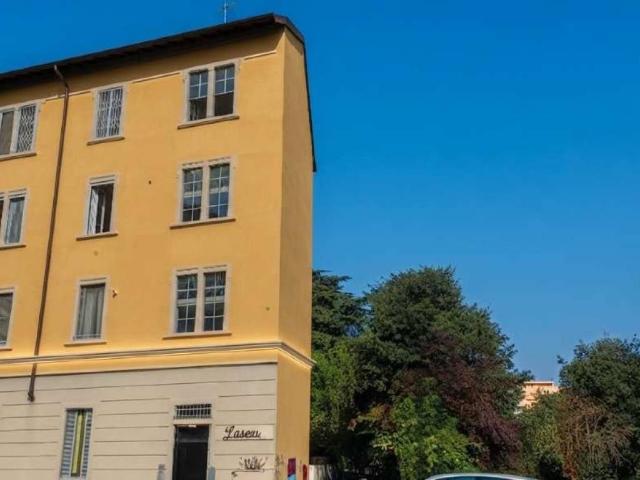 Appartamento in vendita a Municipio 7, Milano