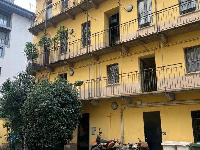 Appartamento in vendita a Municipio 9, Milano