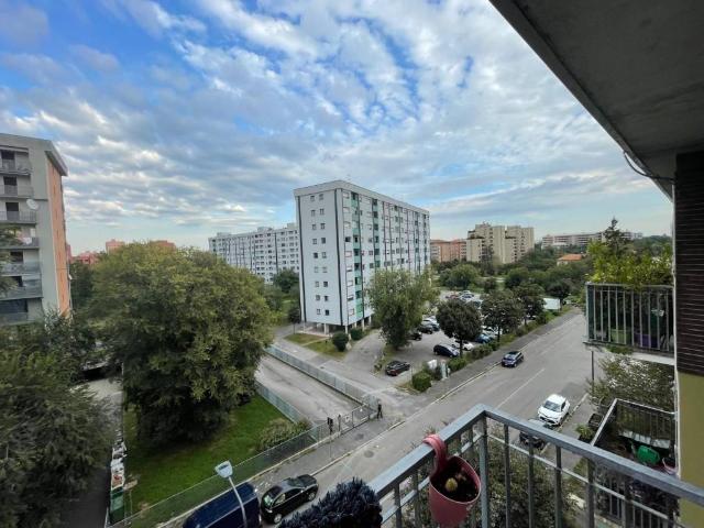 Appartamento in vendita a Municipio 7, Milano