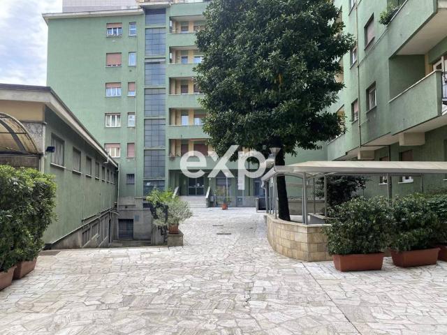 Appartamento in vendita a Municipio 8 di Milano, Milano
