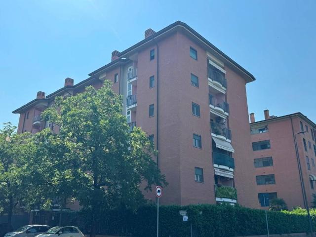 Appartamento in vendita a Municipio 4, Milano
