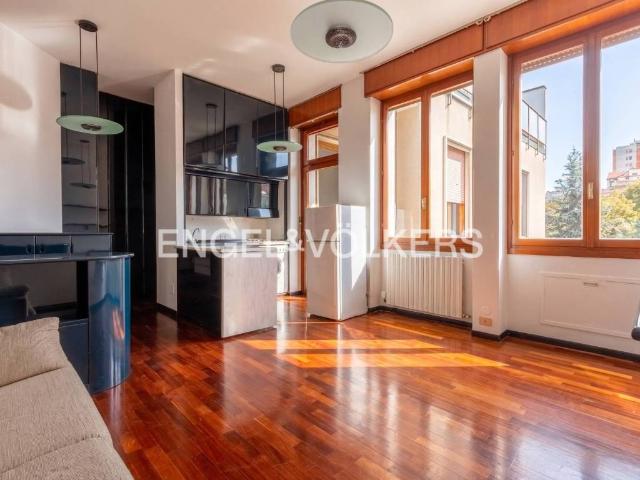 Appartamento in vendita a Municipio 8 di Milano, Milano