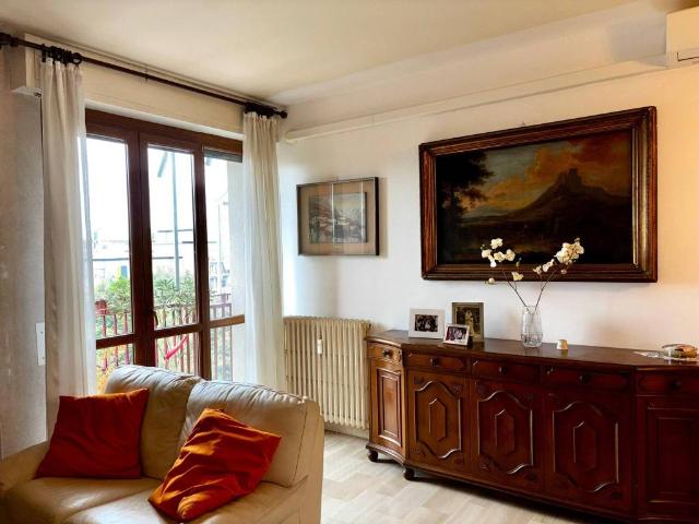 Appartamento in vendita a Barona, Milano