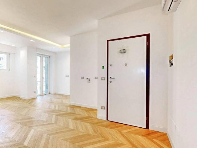 Appartamento in vendita a Municipio 8 di Milano, Milano