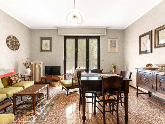 Appartamento in vendita a Municipio 9, Milano