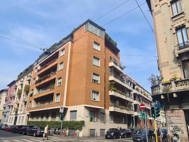 Appartamento in vendita a Municipio 4, Milano