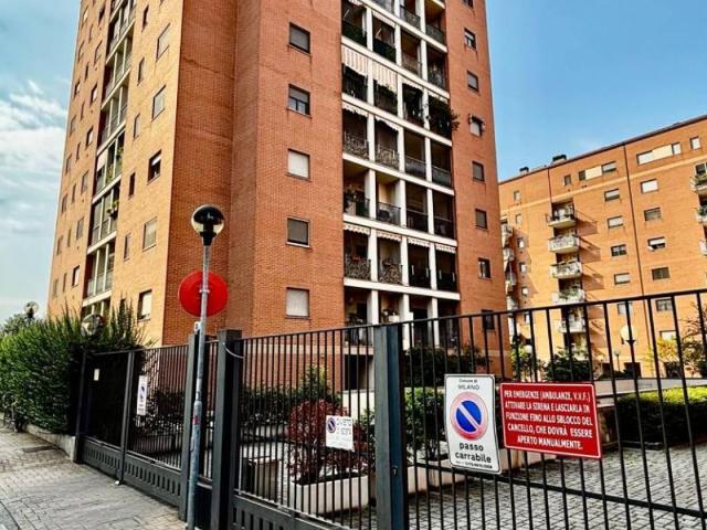 Appartamento in vendita a Giambellino, Milano