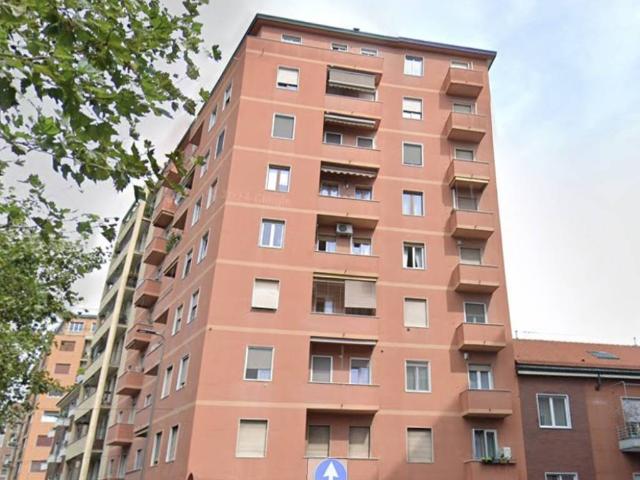 Appartamento in vendita a Municipio 6, Milano