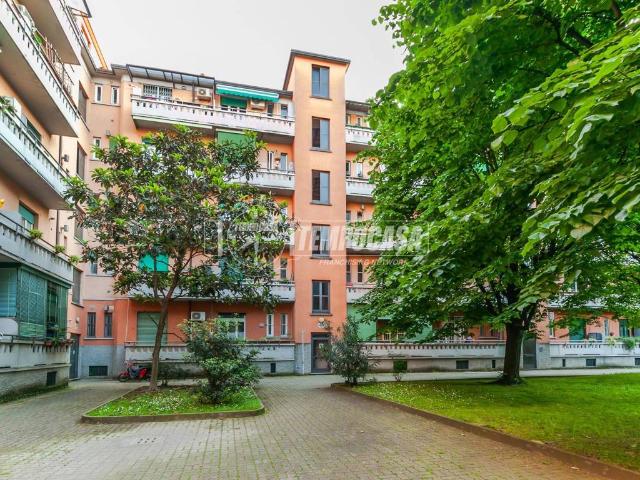 Appartamento in vendita a Municipio 7, Milano