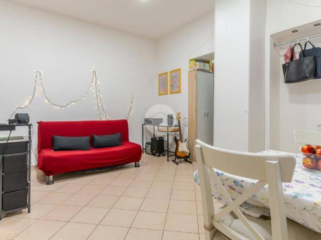 Appartamento in vendita a Municipio 7, Milano