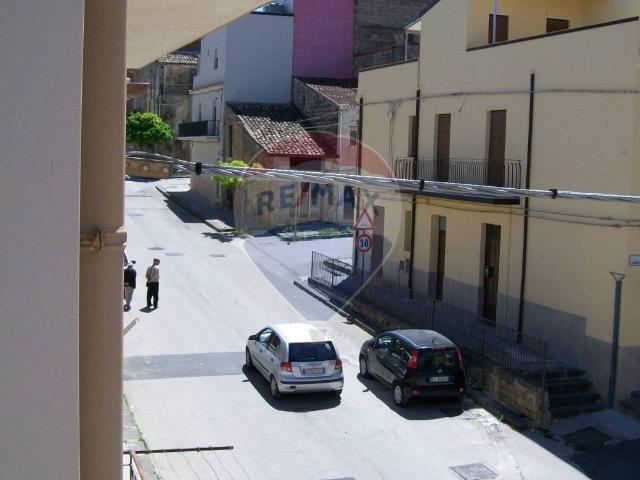 Appartamento in vendita a Mirabella Imbaccari, Sicilia
