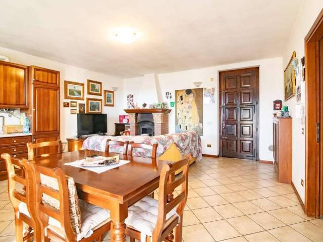 Appartamento in vendita a Miradolo Terme, Lombardia