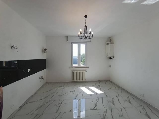 Appartamento in vendita a Unione Comuni Modenesi Area Nord, Mirandola