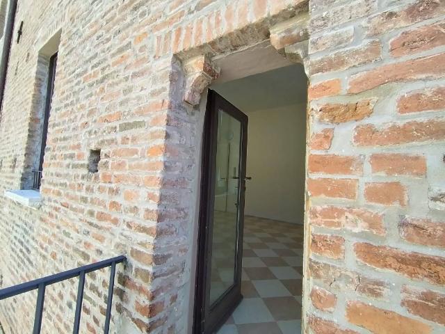 Appartamento in vendita a Unione Comuni Modenesi Area Nord, Mirandola