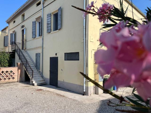 Appartamento in vendita a Unione Comuni Modenesi Area Nord, Mirandola
