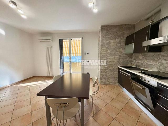 Appartamento in vendita a Unione Comuni Modenesi Area Nord, Mirandola