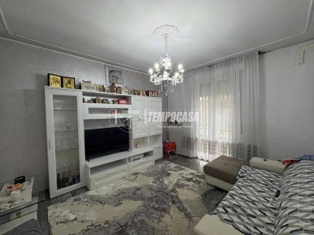 Appartamento in vendita a Unione Comuni Modenesi Area Nord, Mirandola