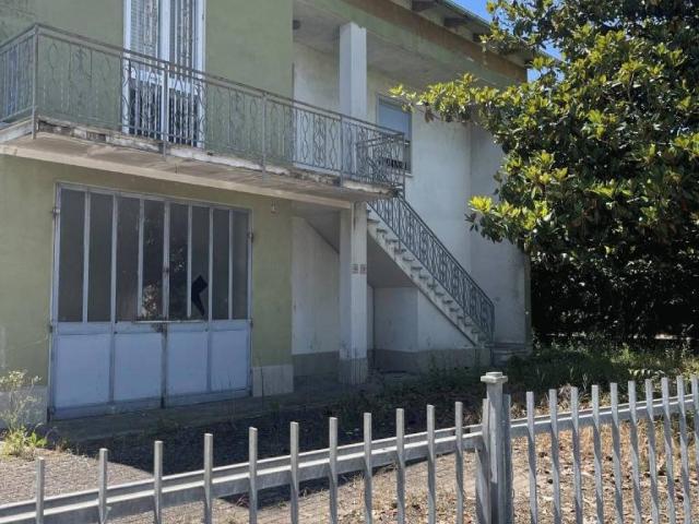 Appartamento in vendita a Unione Comuni Modenesi Area Nord, Mirandola
