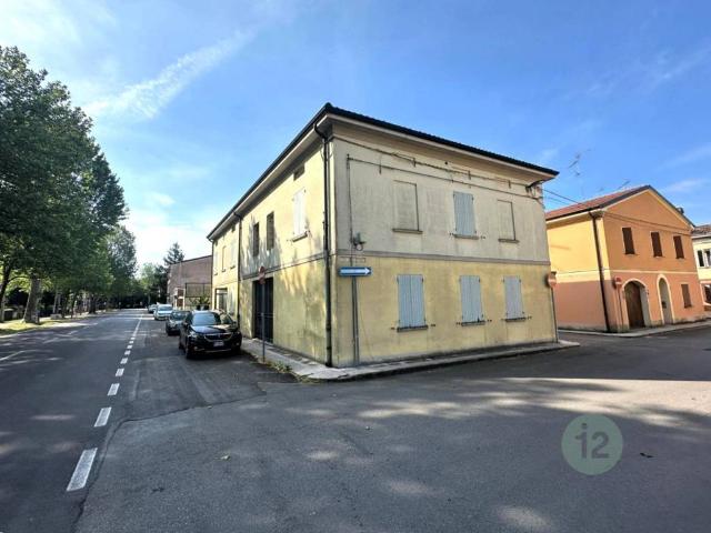 Appartamento in vendita a Unione Comuni Modenesi Area Nord, Mirandola