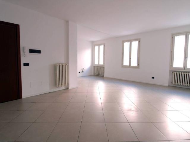 Appartamento in vendita a Unione Comuni Modenesi Area Nord, Mirandola