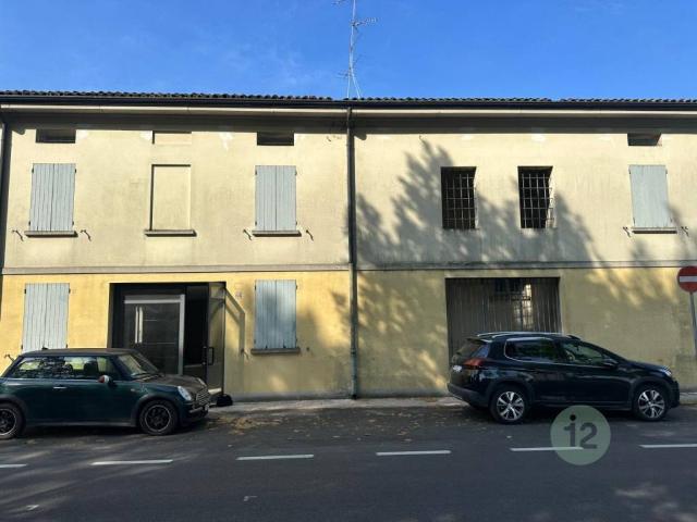 Appartamento in vendita a Unione Comuni Modenesi Area Nord, Mirandola