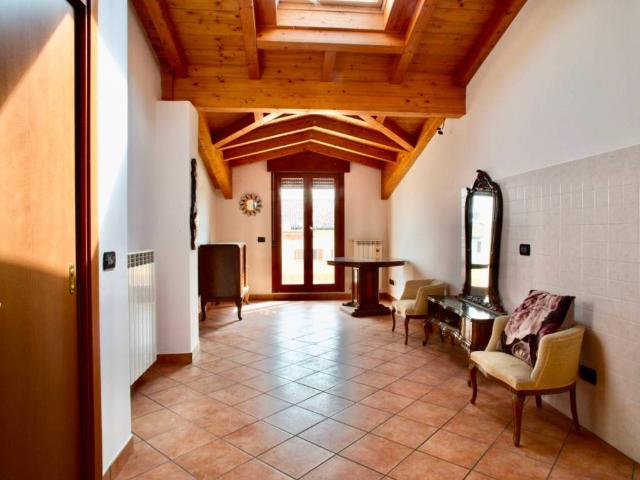 Appartamento in vendita a Misano di Gera d'Adda, Bergamo