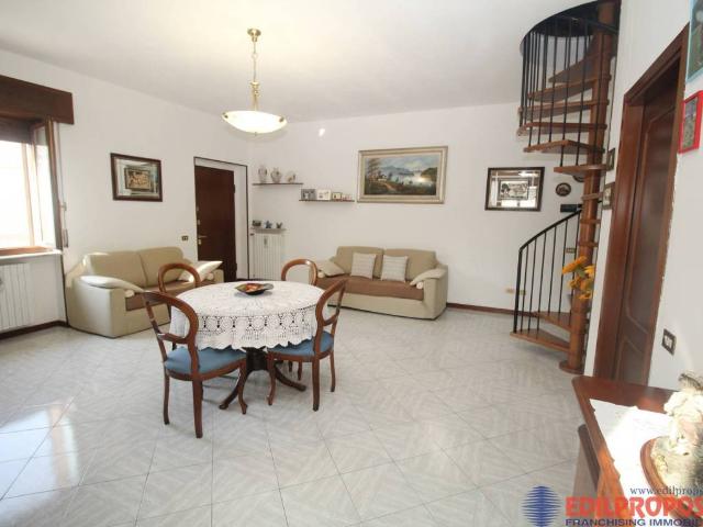 Appartamento in vendita a Misinto, Lombardia
