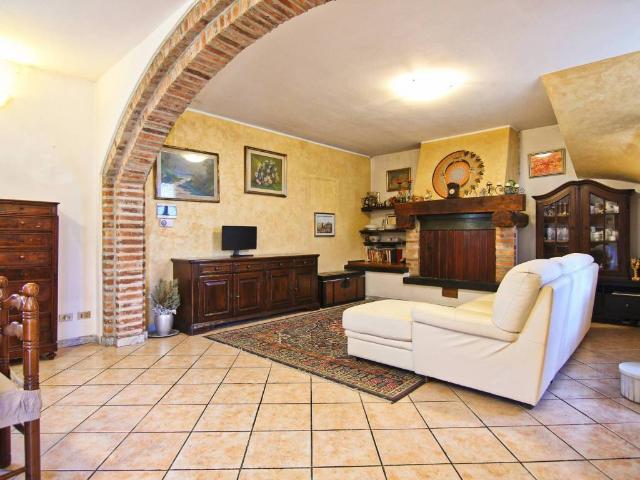 Appartamento in vendita a Misinto, Lombardia