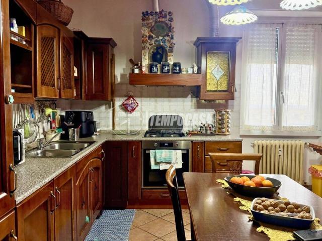 Appartamento in vendita a Missaglia, Lombardia