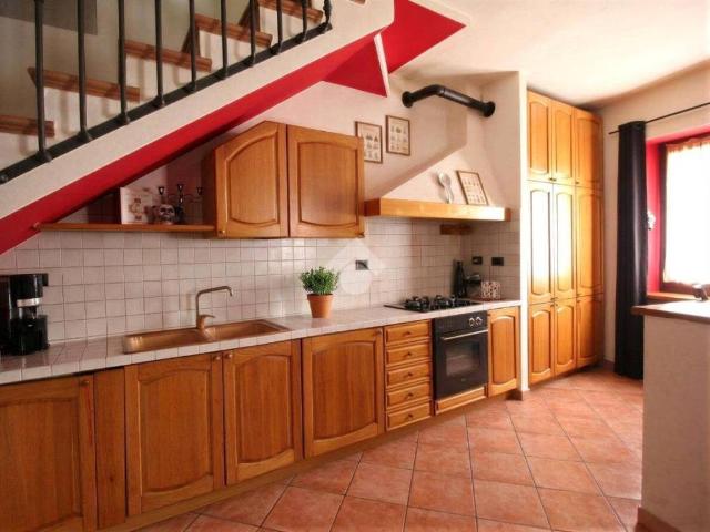 Appartamento in vendita a Missaglia, Lombardia