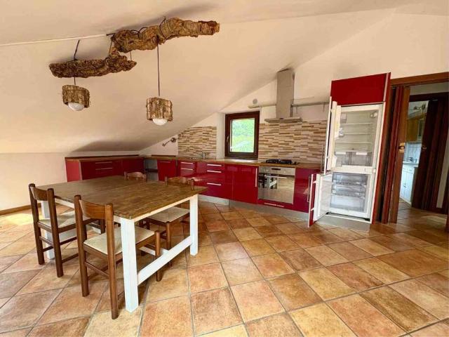 Appartamento in vendita a Missaglia, Lombardia