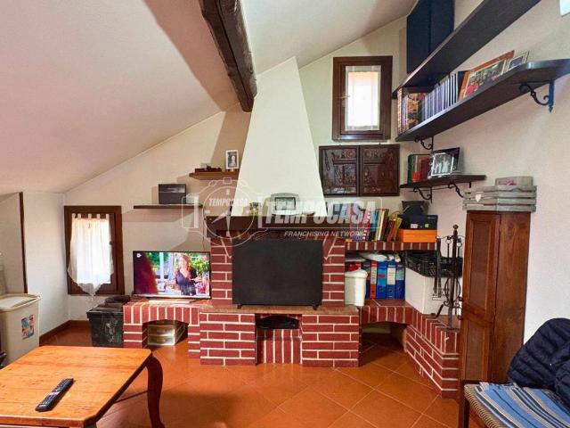 Appartamento in vendita a Missaglia, Lombardia