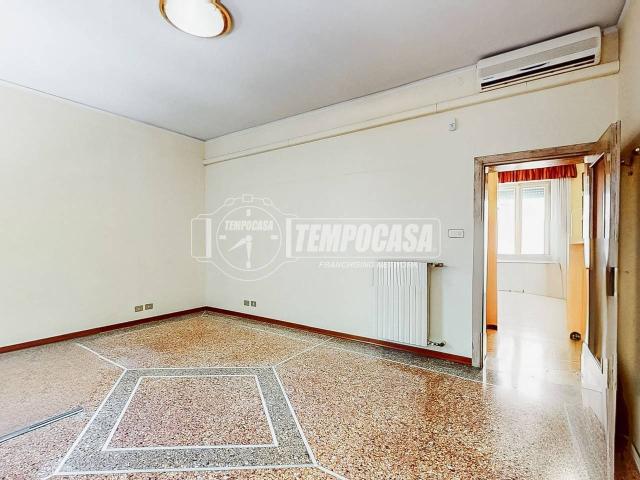 Appartamento in vendita a San Faustino-Madonnina-Quattroville, Modena