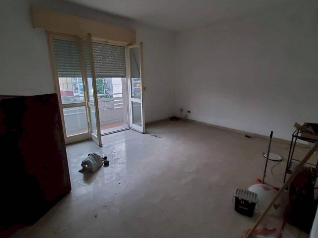 Appartamento in vendita a Villaggio Artigiano, Modena