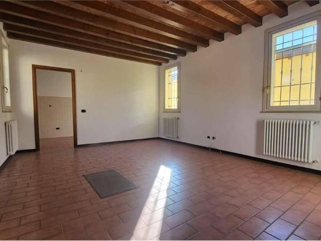 Casa in vendita a Modena, San Damaso