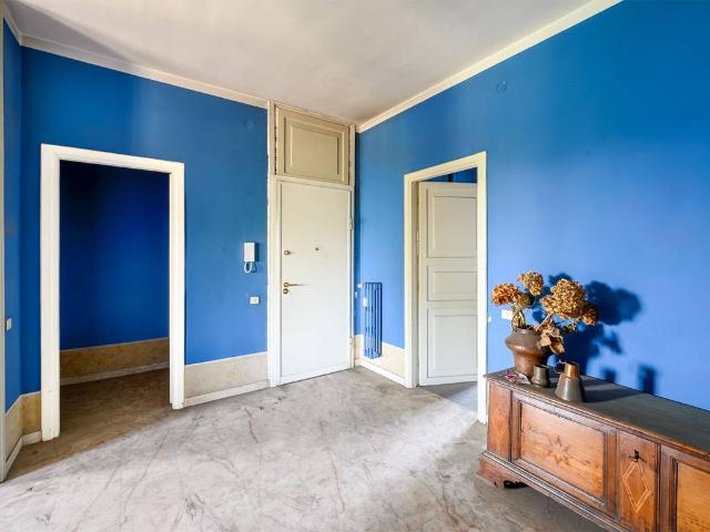 Appartamento in vendita a Centro Storico, Modena
